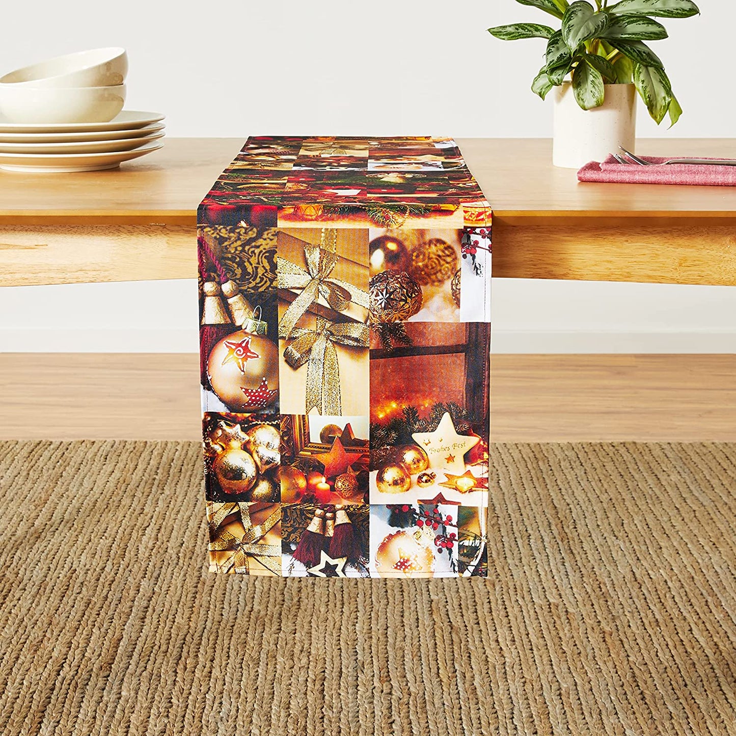 Seasonal Christmas Splendours Pattern Decorative Table Runner
