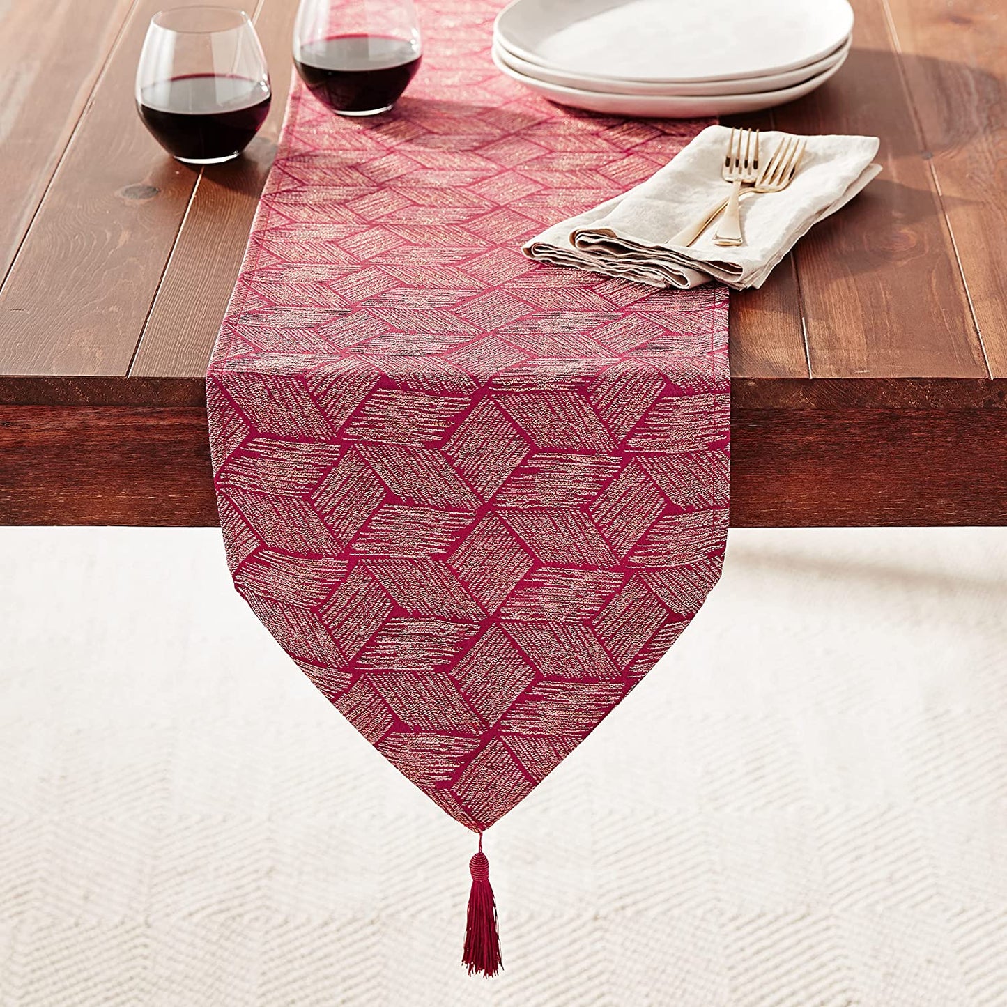 Fortune 3D Geometric Pattern Decorative Table Runner