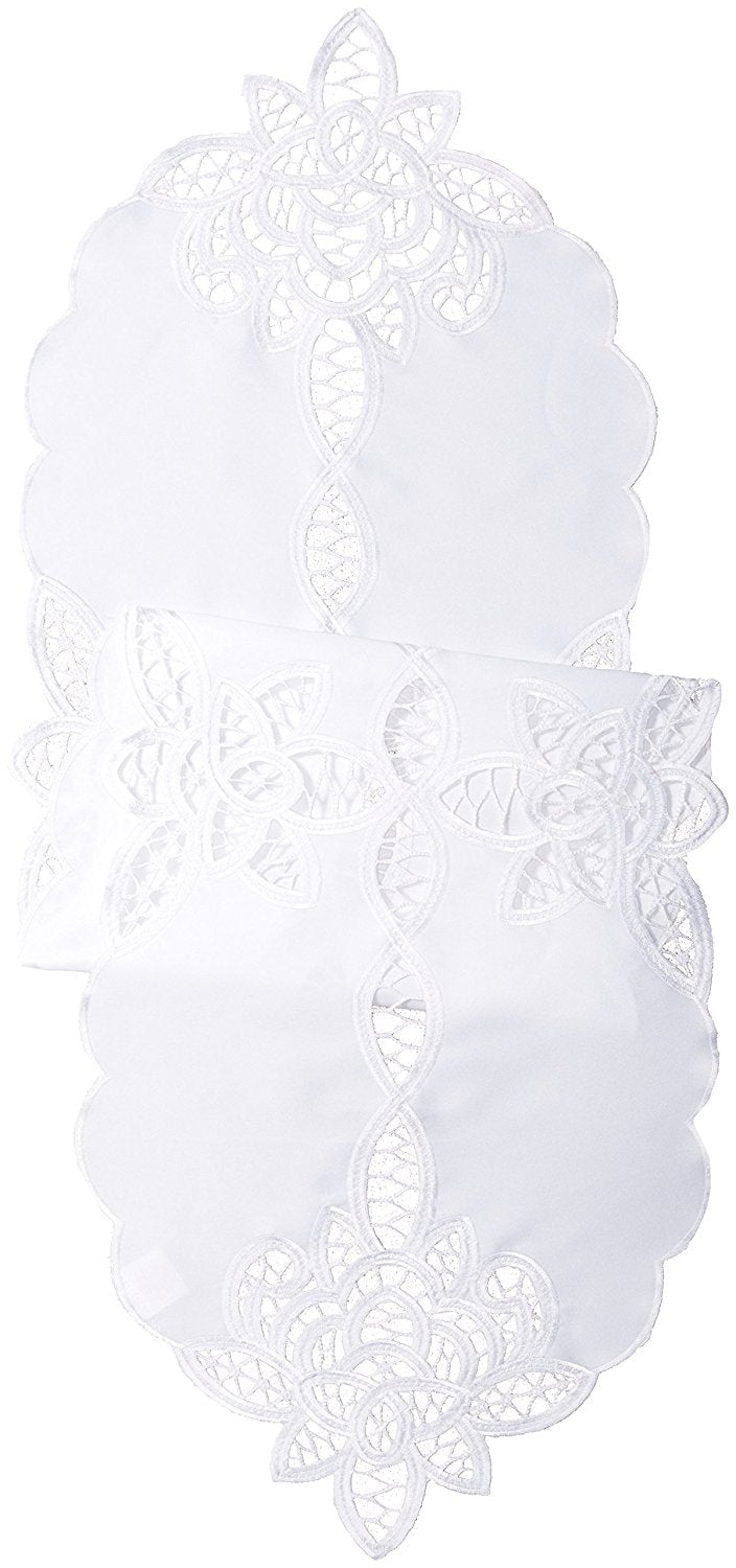 Betenburg Cutwork Decorative Place Mats