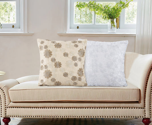 Imperial Vintage Daisy Floral Pattern Decorative Accent Throw Pillow Cover