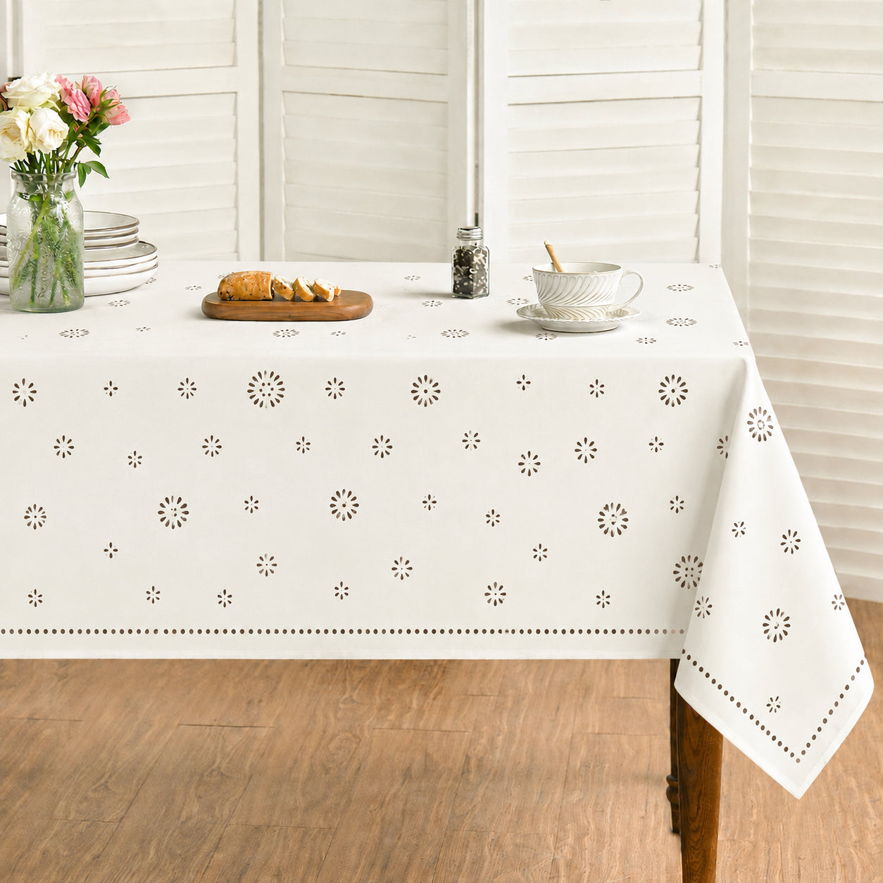 Violet Linen Daisy Eyelet Vintage Cutwork Pattern Tablecloths
