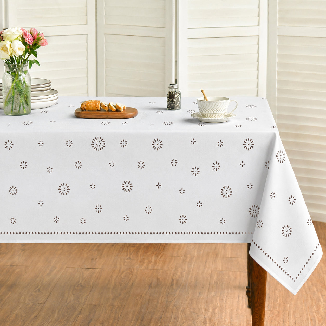 Violet Linen Daisy Eyelet Vintage Cutwork Pattern Tablecloths