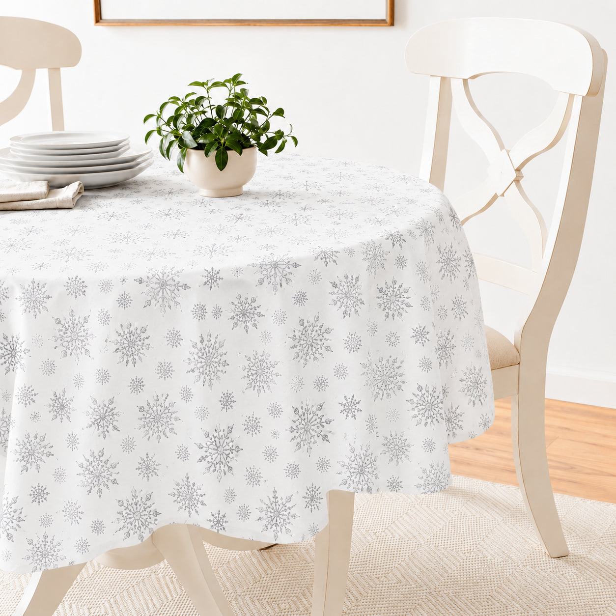 Seasonal Xmas Christmas Holiday European Stars Winter Snowflakes Solid White Pattern Tablecloths