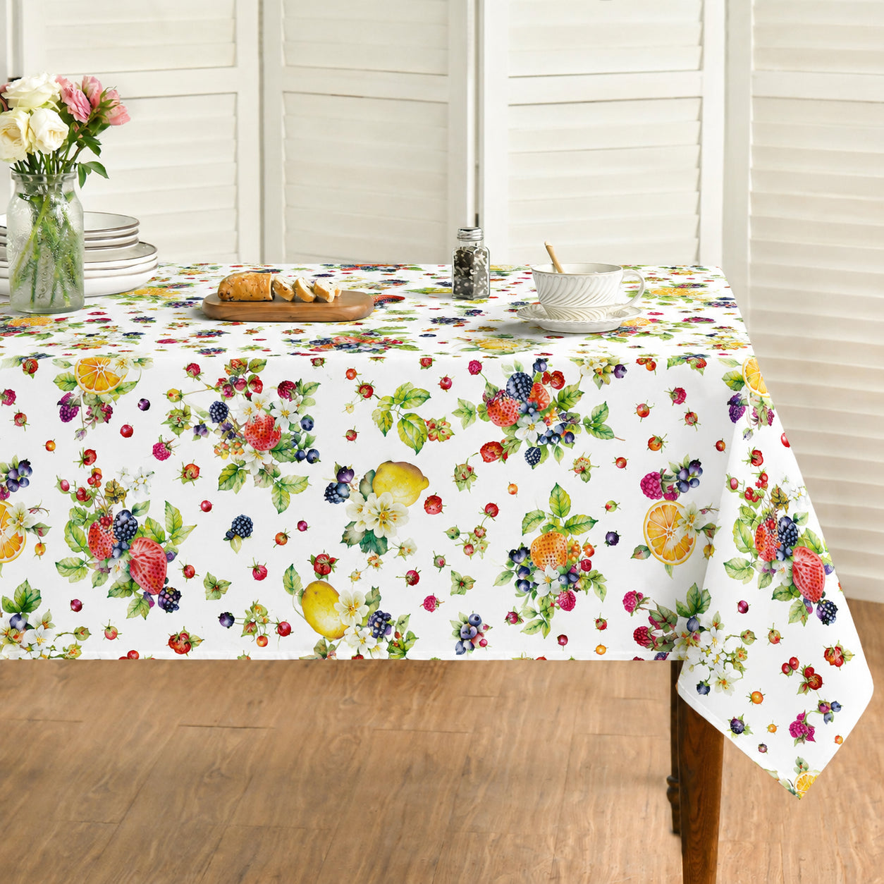 European Floral Botanical Berries Fruits Strawberry Pattern Tablecloths