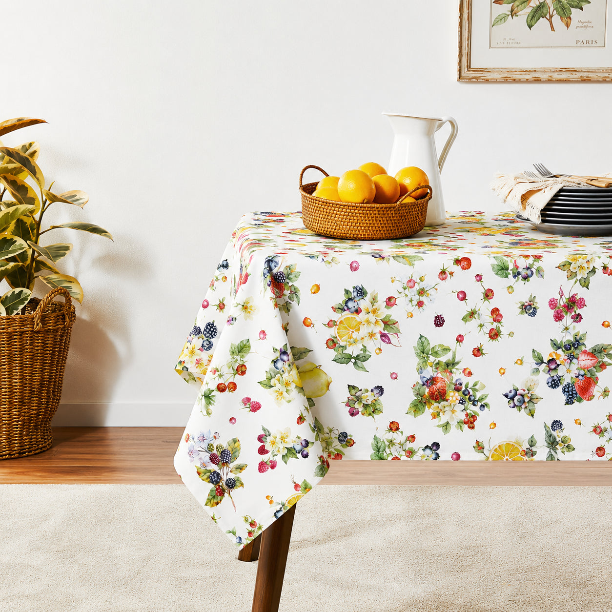 European Floral Botanical Berries Fruits Strawberry Pattern Tablecloths