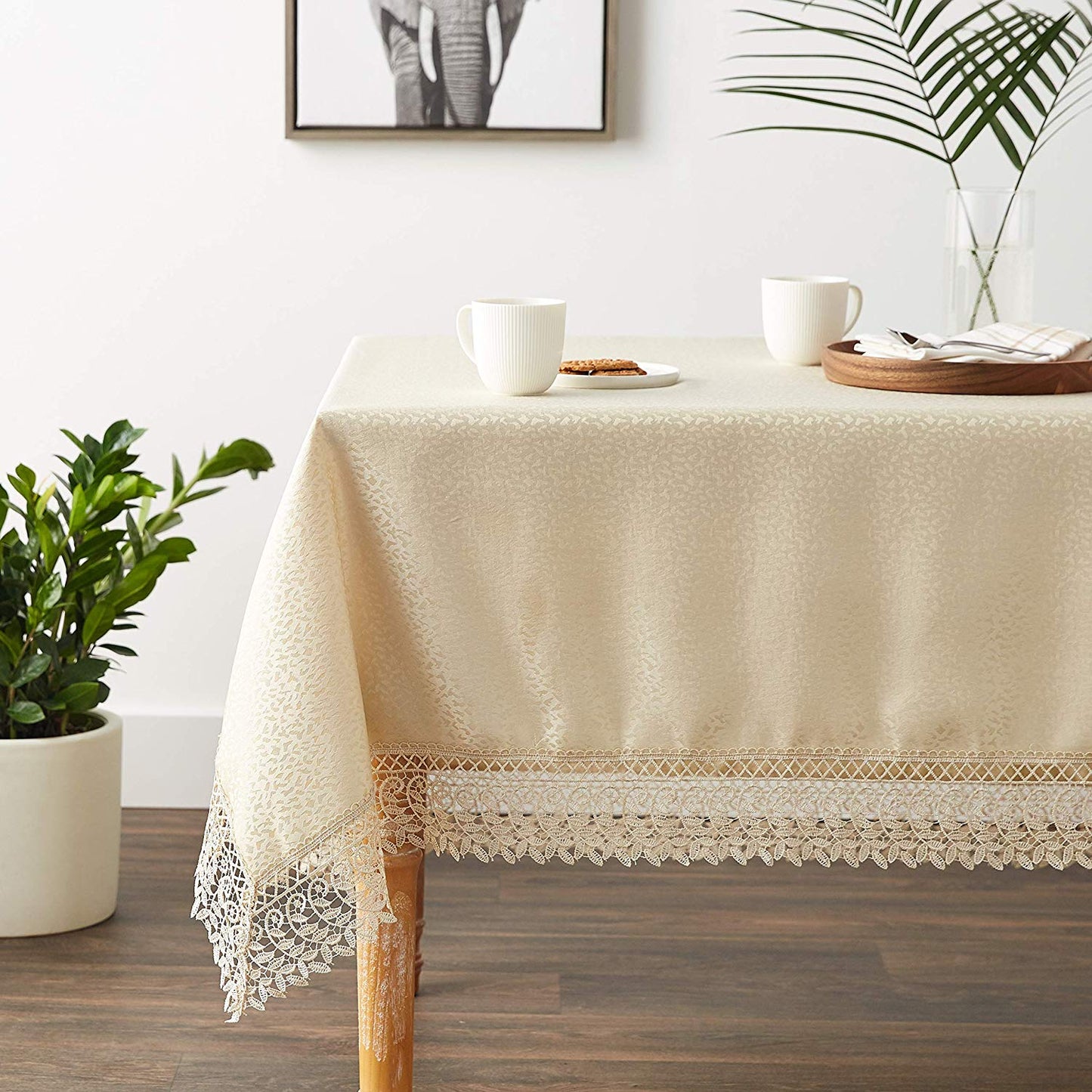 Legacy Cobblestone Design, Macrame Lace Border