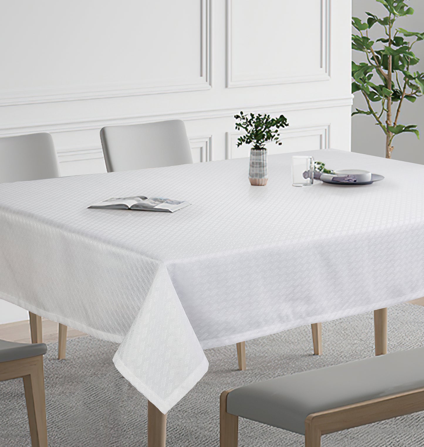 Violet Linen European Novelties Ribbed Striped Pattern, Polyester Woven Jacquard, Dining Room, Party Banquet and Holiday, White, Rectangular Tablecloths